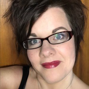 Meet your Posher, Stacy